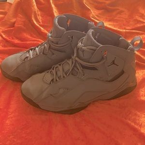 Men’s Jordan’s sneaks